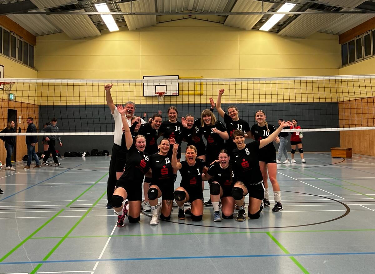 Aufstieg der Volleyballerinnen in die Bezirksklasse