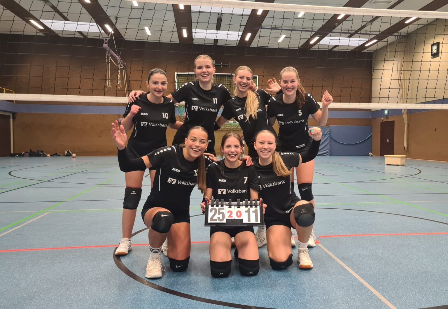 Siegreicher Tag bei den Volleyballdamen – Bild 2