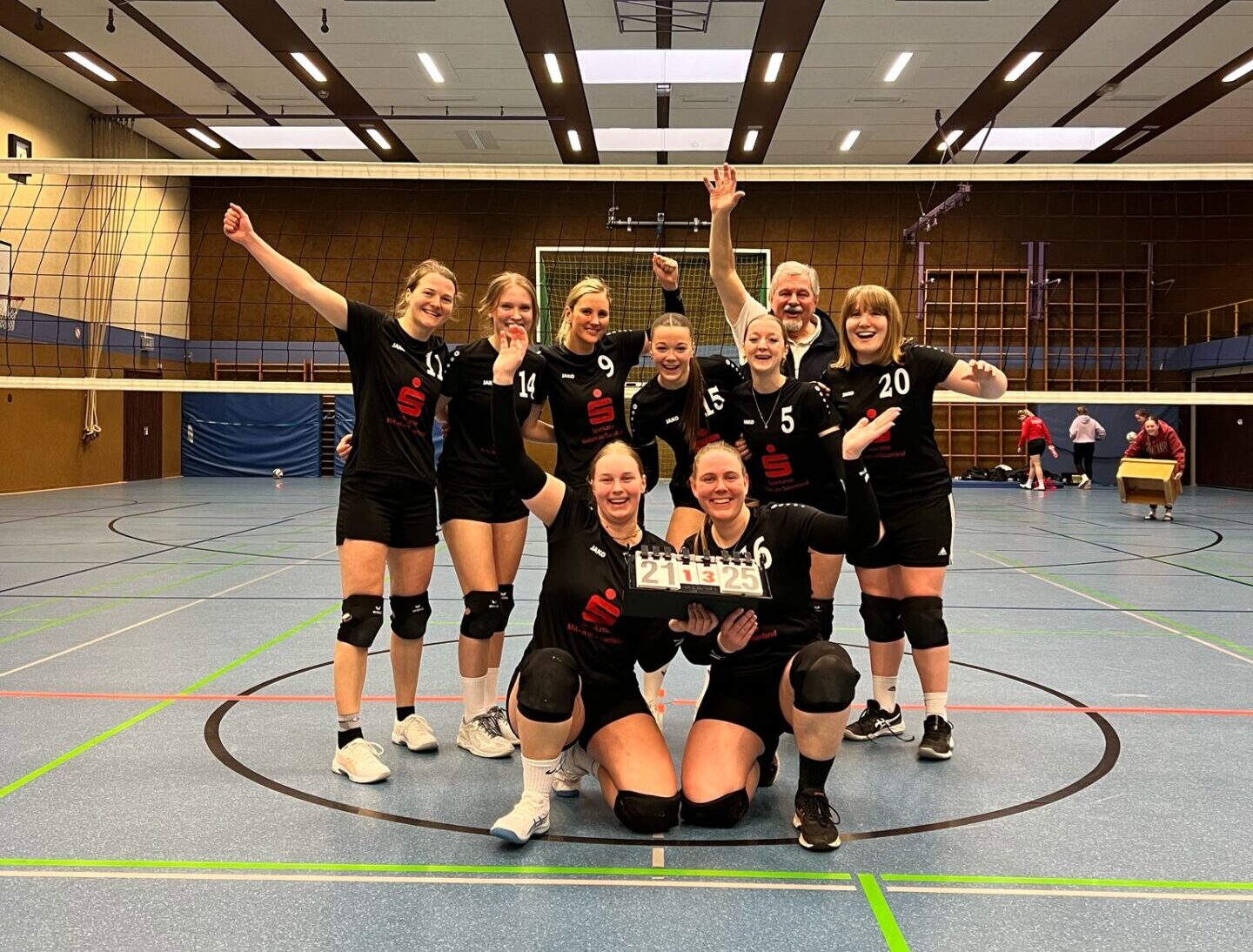 Siegreicher Saisonabschluss der Volleyballdamen